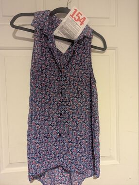 Lot 154 Sleeveless Blouse - medium